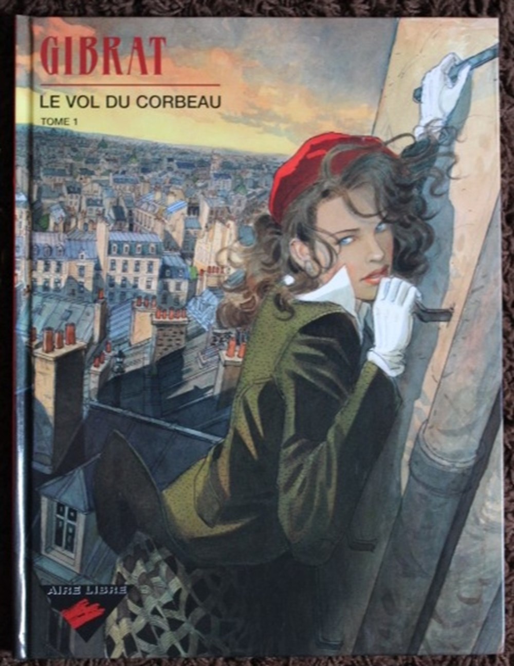  Le vol du corbeau est une s&eacute;rie de Bande Dessin&eacute;e en 2 volumes cr&eacute;&eacute;e, dessin&eacute;e et sc&eacute;naris&eacute;e par Gibrat entre 2002 et 2005, et &eacute;dit&eacute; par Dupuis dans la...