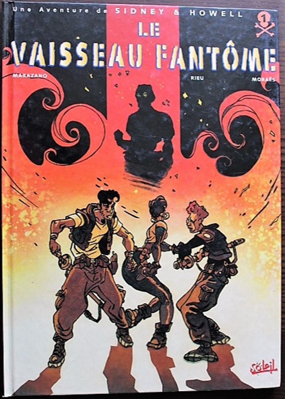 BD - Sidney et Howell Sidney et Howell est une série de Bande Dessinée de science-fiction créée en 1997 par le scénariste Richard Marazano et le dessinateur Nicolas Moraës. Des BD de cette collection...