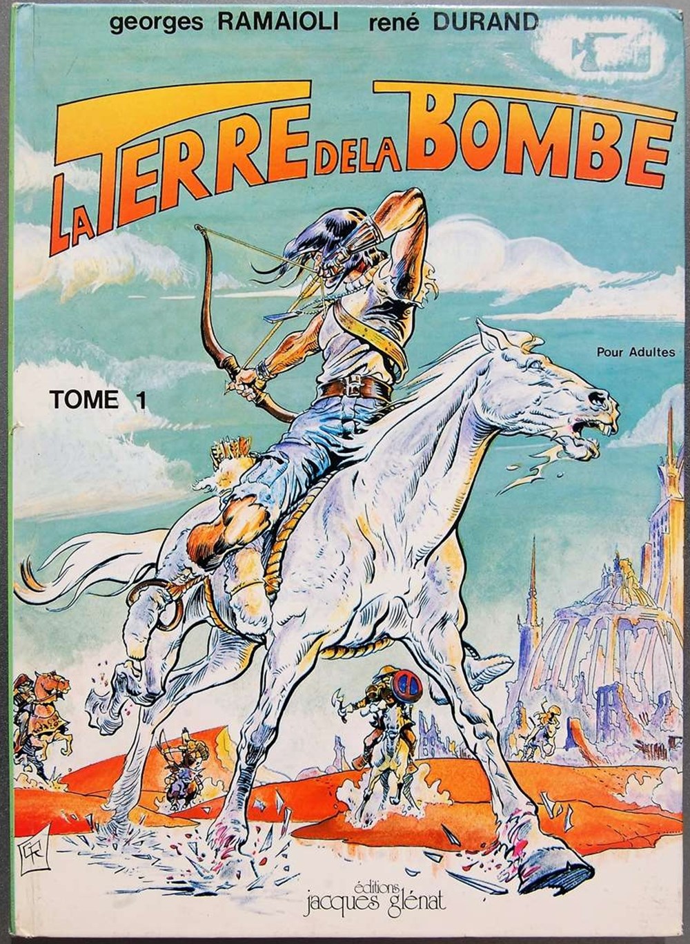 BD - Terre de la bombe (La) La terre de la bombe est une série de Bande Dessinée de Science-fiction créée en 1979 par le scénariste René Durand et le dessinateur Georges Ramaïoli. La série comporte...