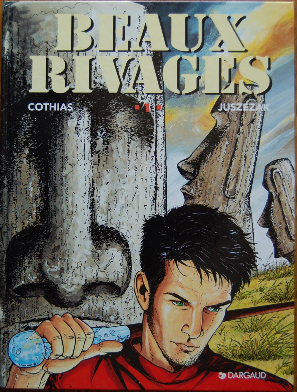  Beaux Rivages est une s&eacute;rie de Bande Dessin&eacute;e cr&eacute;&eacute;e par le sc&eacute;nariste Patrick Cothias et le dessinateur Erik Juszezak en 1995. Edit&eacute;e par Dargaud, la s&eacute;rie a &eacute;t&eacute; abandonn&eacute;e...