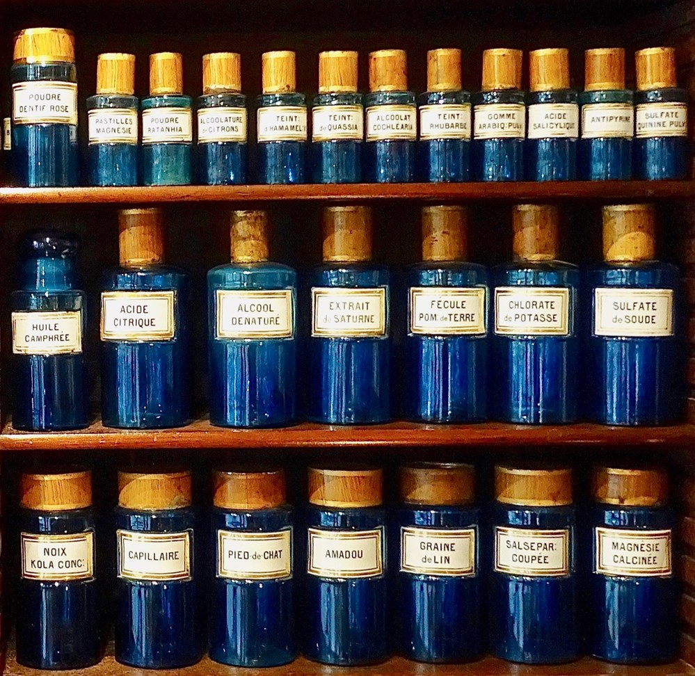 Pots Bleus de la Pharmacie PASTEUR