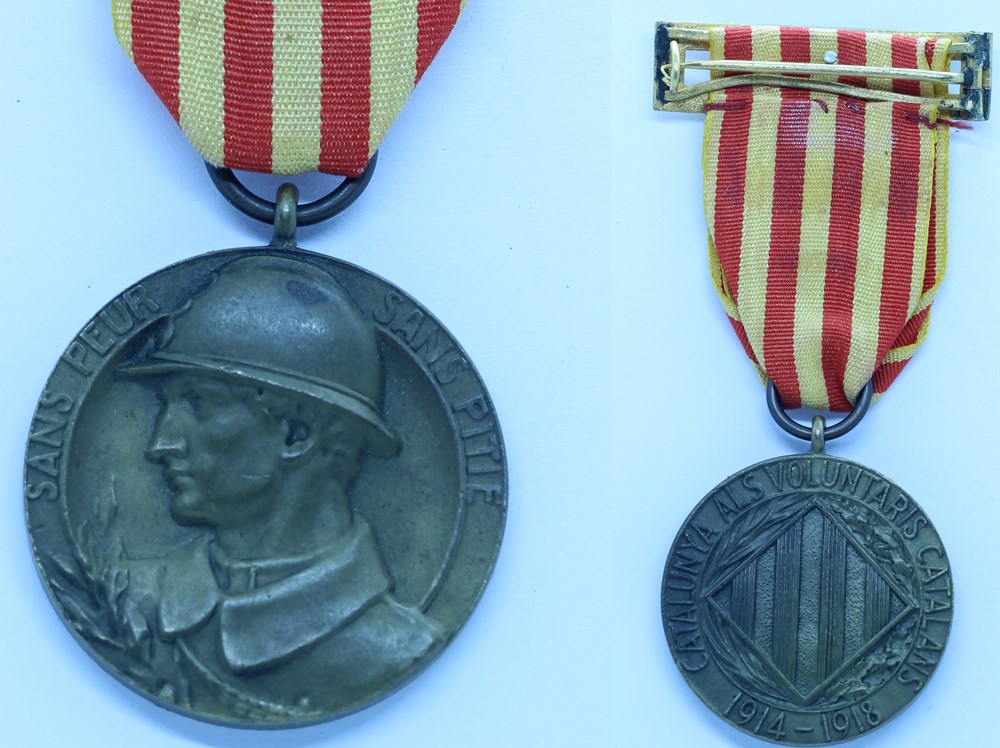  M&eacute;daille des Volontaires Catalans 1914-1918 Il existe de par le monde une multitude de d&eacute;corations non officielles, mais il en est une bien particuli&egrave;re, d&rsquo;origine espagnole, dont la cr&eacute;ation...