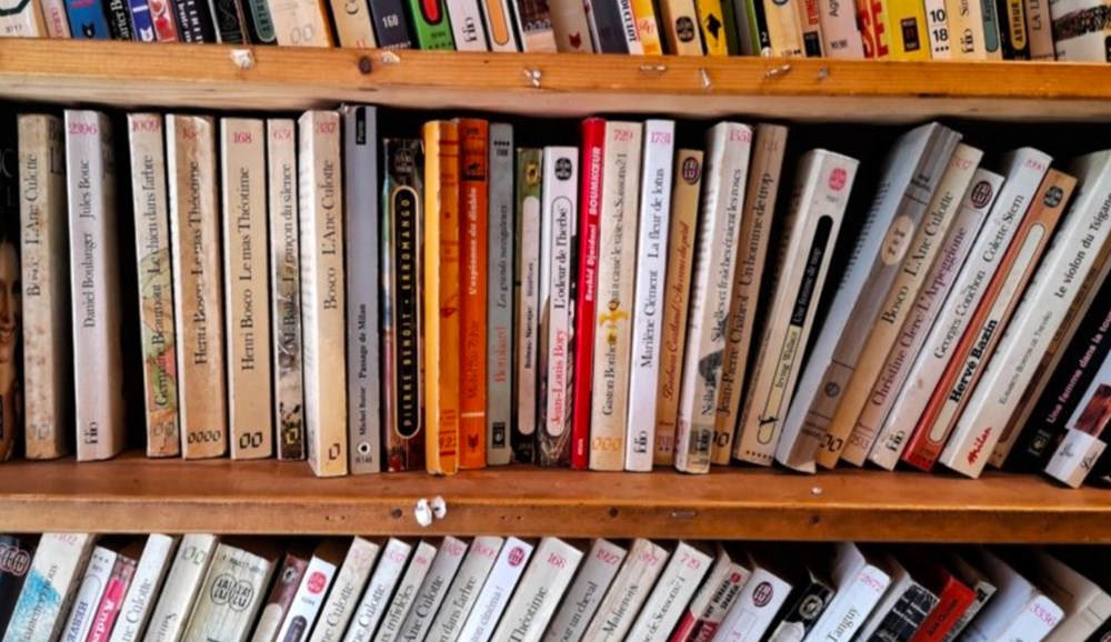 Bibliothèque de l'Association Bienvenue dans la bibliothèque de l' A.C.R ! Vous y trouverez l'ensemble des ouvrages de notre association (livres, revues et archives) de toutes époques ! Si vous souhaitez...