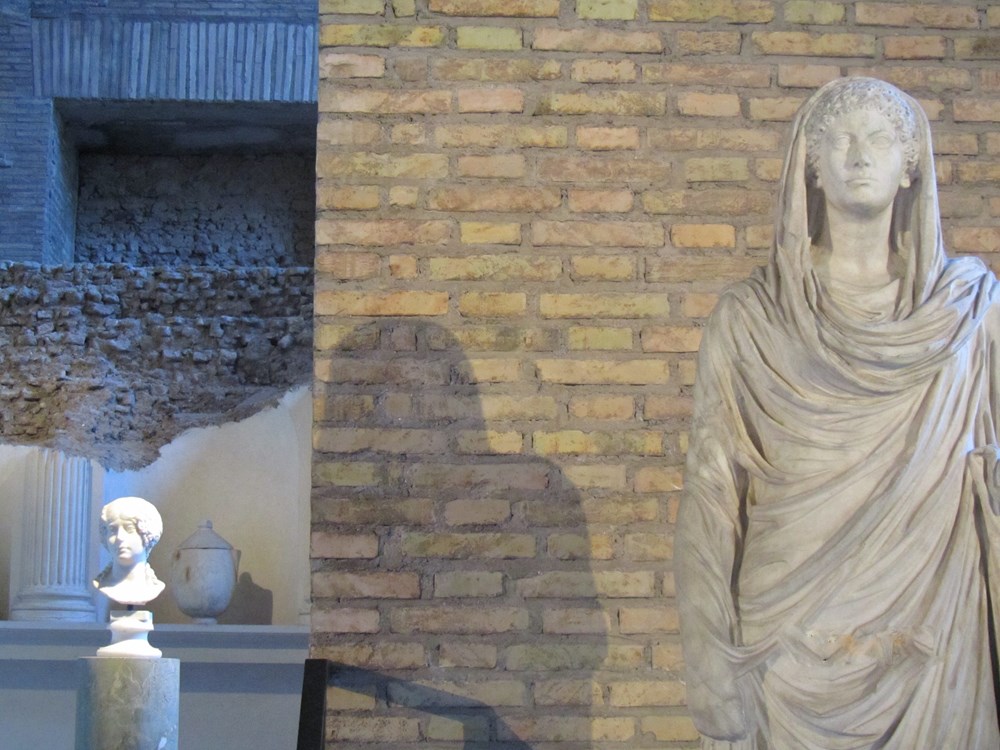 2 - ROMAINES 2 - ROMAINES