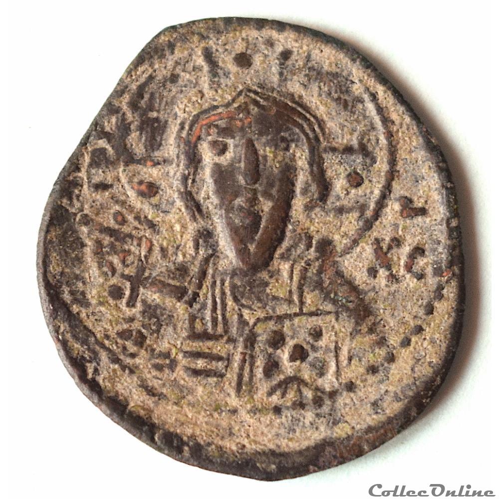  Les Doukas (en grec, masc&nbsp;: &Delta;&omicron;?&kappa;&alpha;&sigmaf;, f&eacute;m&nbsp;: &Delta;&omicron;?&kappa;&alpha;&iota;&nu;&alpha;, pl&nbsp;: &Delta;&omicron;?&kappa;&alpha;&iota;) forment une ou plusieurs familles ayant appartenu &agrave; la noblesse byzantine. Le nom appara&icirc;t dans les textes au ix...