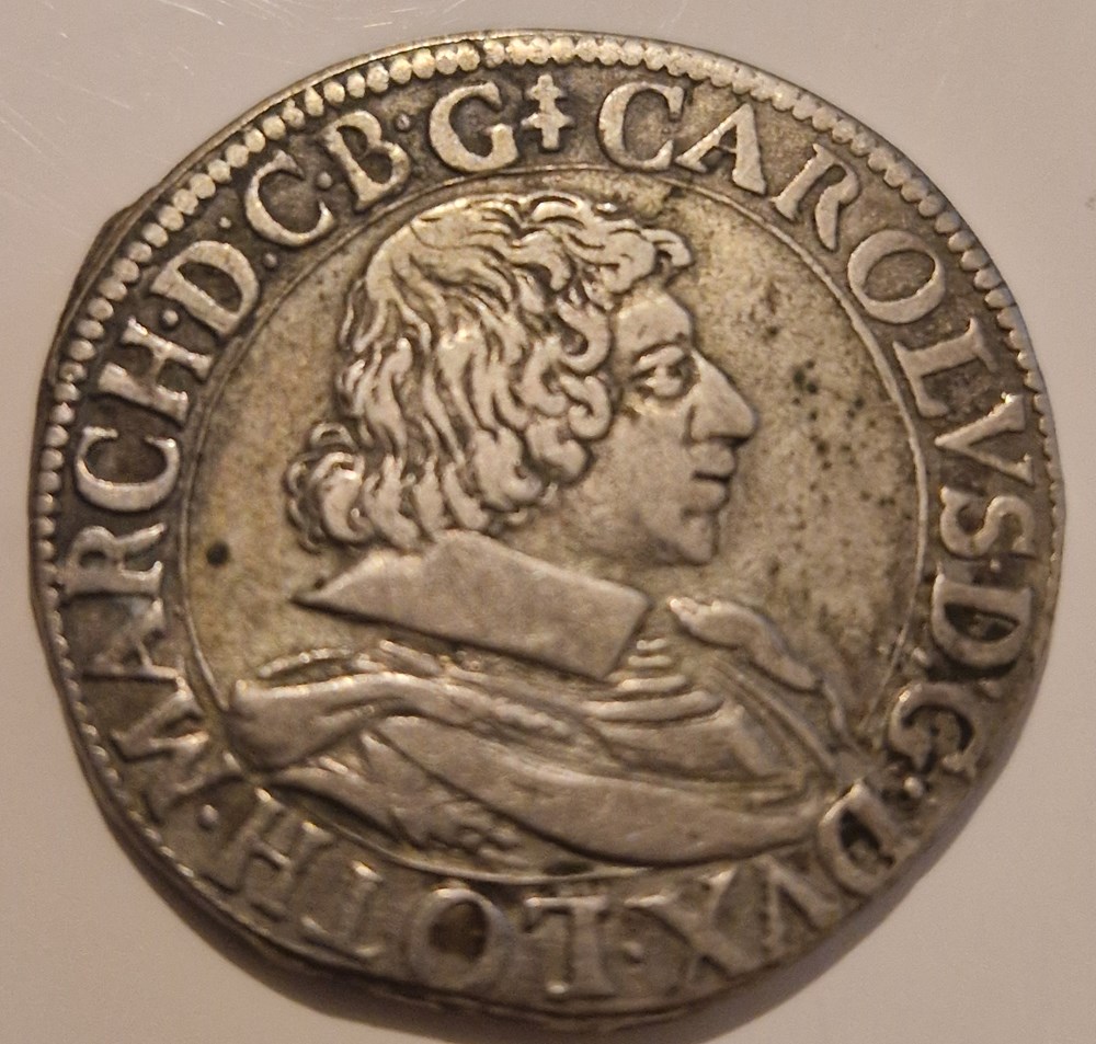 MONNAIES FEODALES FRANCAISES Ces acquisitions m'ont permis de découvrir les monnayages de Navarre Béarn et du Comtat Venaissin que j'apprécie particulièrement.