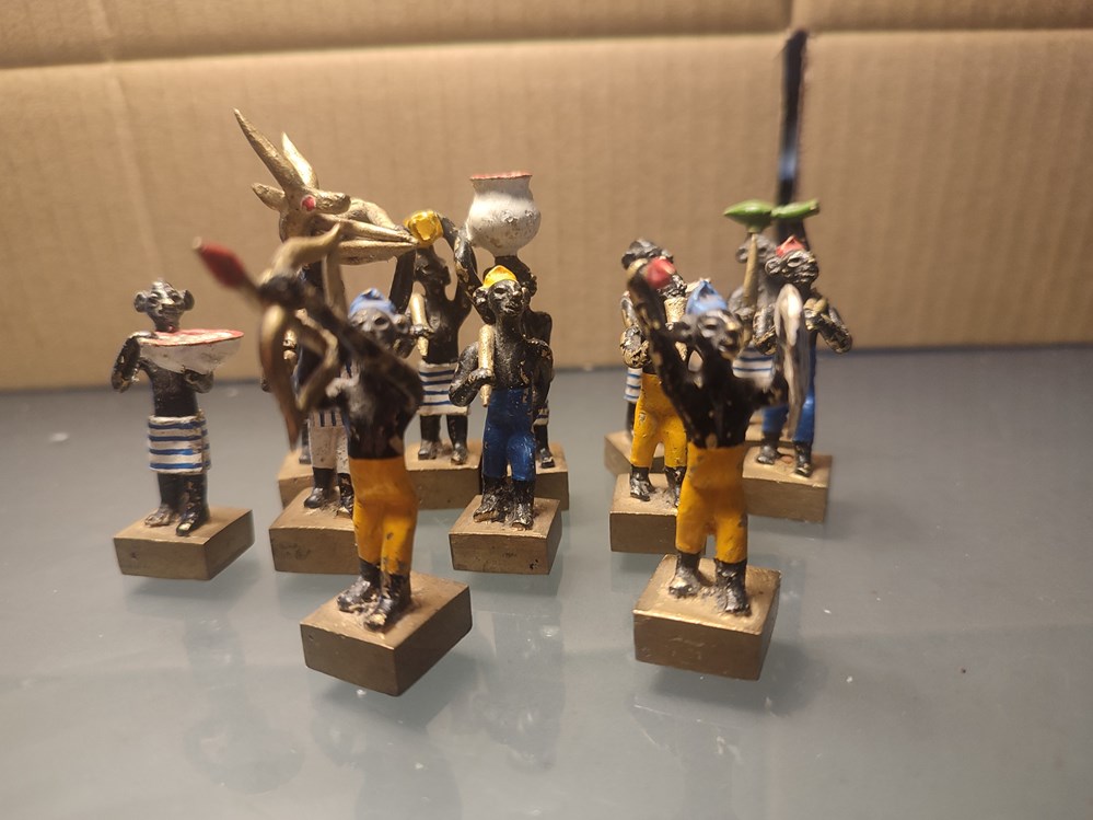 Art Africain laiton Lot de figurine représentant des scenes de vie africaine