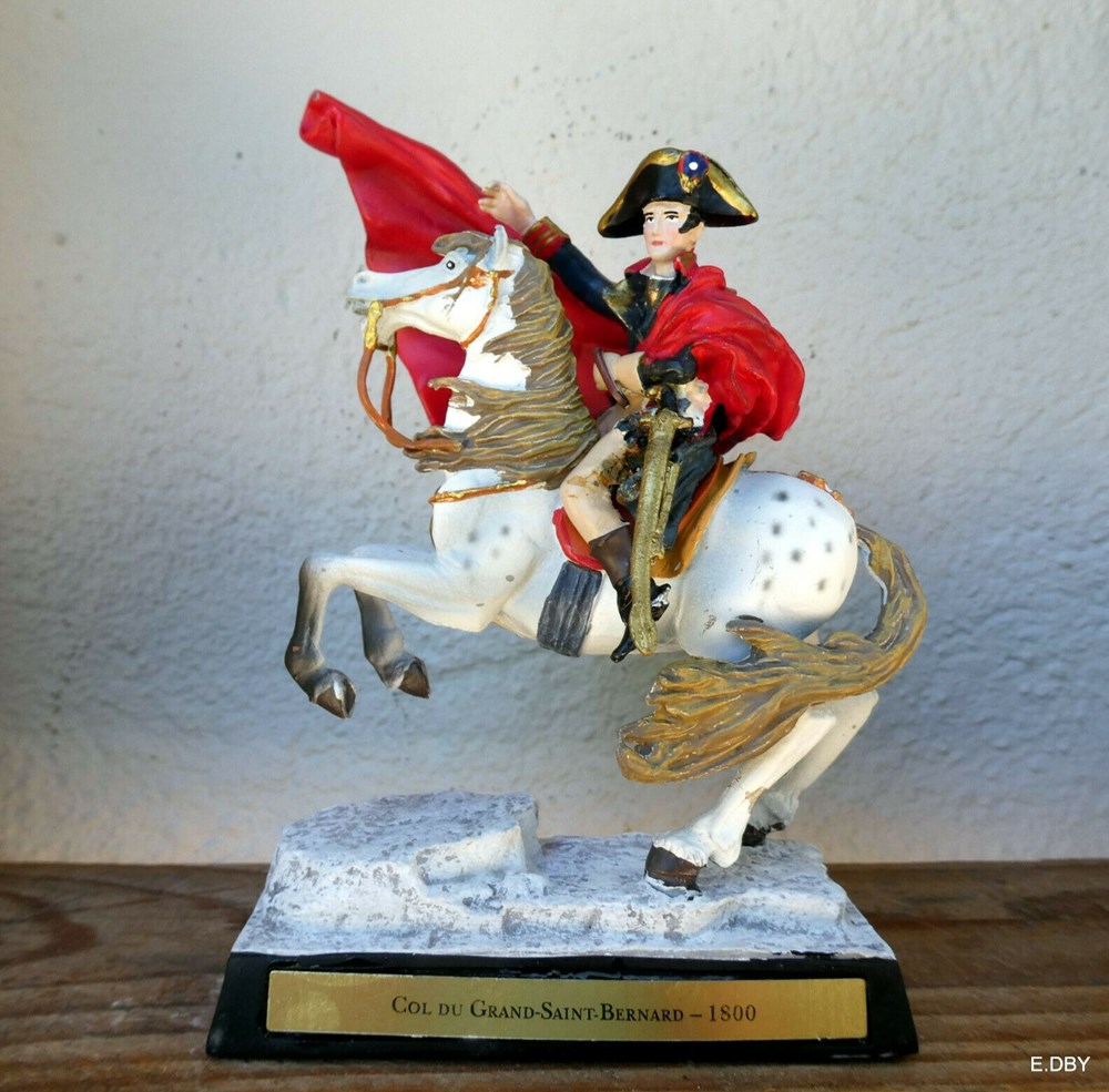  U ne collection intitul&eacute;e&nbsp; Napol&eacute;on, figurines de collections &nbsp;qu'a commercialis&eacute;e Cobra &eacute;ditions de d&eacute;cembre 2010 &agrave; avril 2013. Les 60 figurines produites en Chine sont au standard du 54...