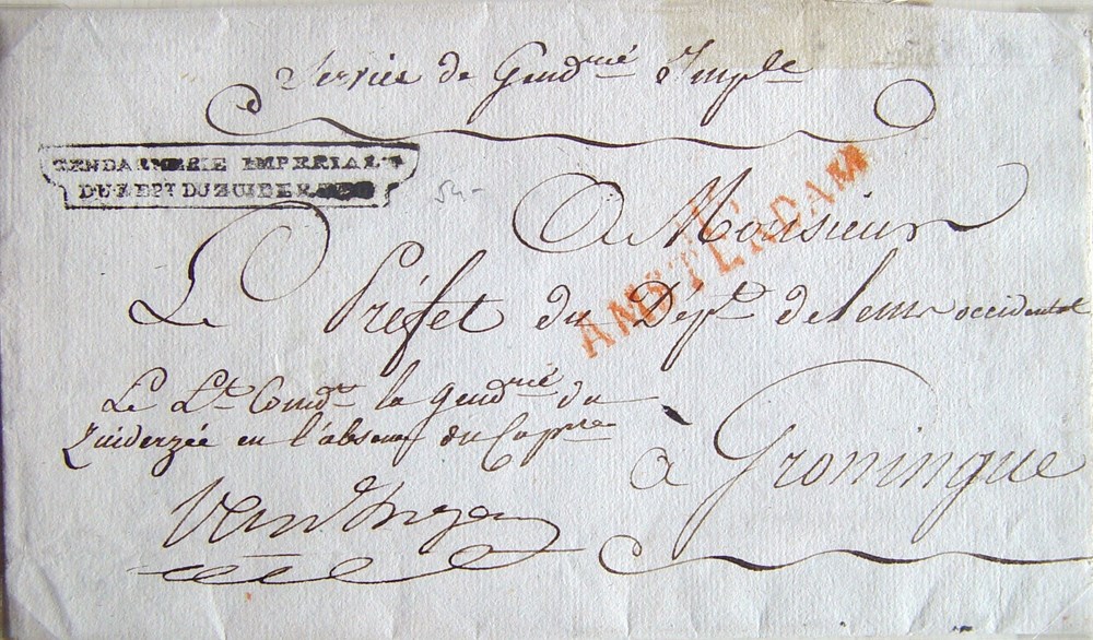  Cette collection de " marcophilie " est sp&eacute;cialis&eacute;e dans les lettres avec les marques de franchise et de contreseing de la Gendarmerie,&nbsp; justifiant le port gratuit de son courrier...