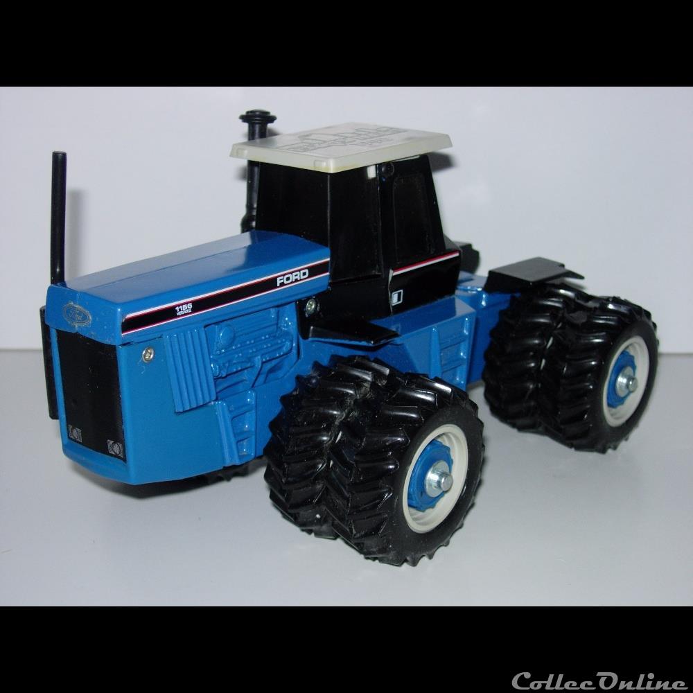 Ertl - 1-32 - Collection of Models - Agricultural Vehicles