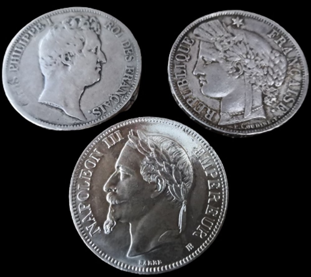 écus de 5 fr Français du XIX ème siècle. écus de 5 fr Français du XIX ème siècle.