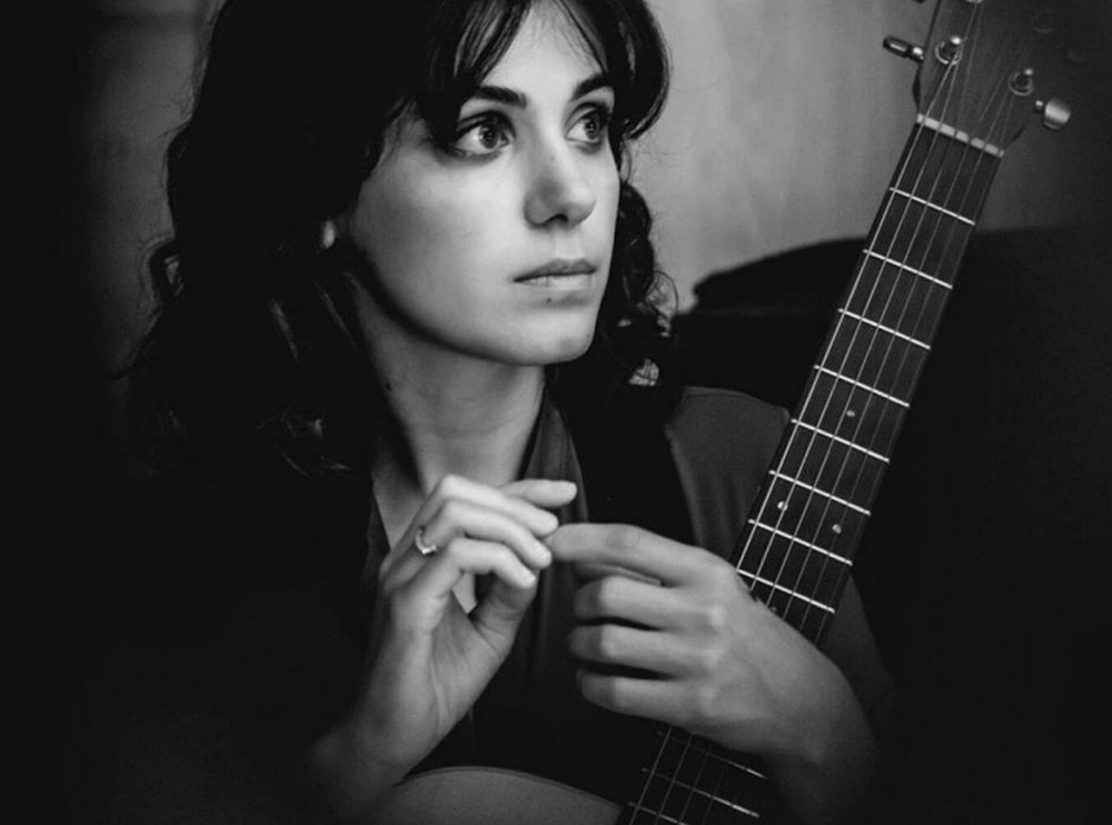  Fan de la premi&egrave;re heure de cette chanteuse britannique d'origine g&eacute;orgienne, j'ai entrepris d'assembler toute sa discographie, en cd, vinyl et dvd principalement. J'y ajoute &eacute;galement les publications digitales,...