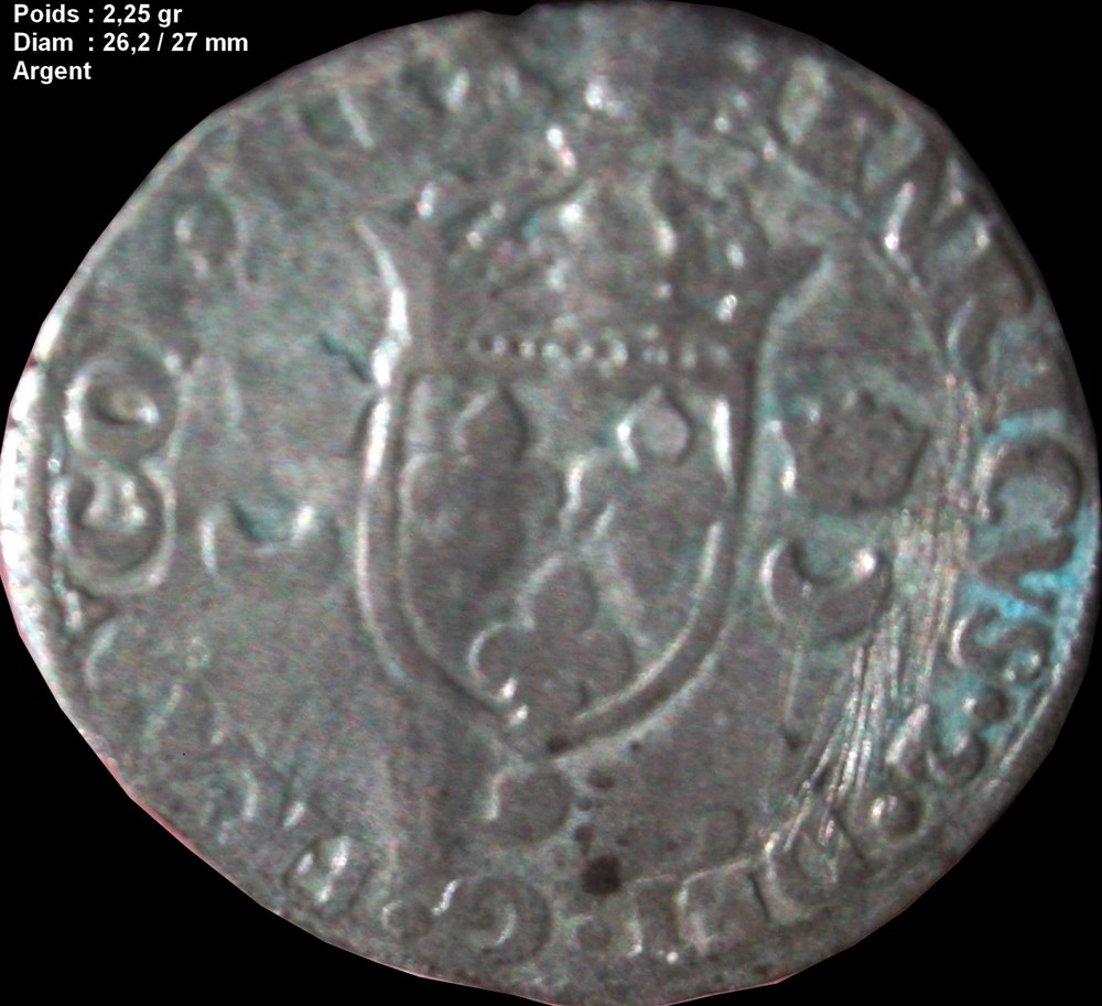 HENRI II HENRI II (31/03/1547-10/07/1559) Né à Saint-Germain-en-Laye en 1519, Henri II était le second fils de François Ier et de Claude de France. Dauphin à la mort de son aîné...