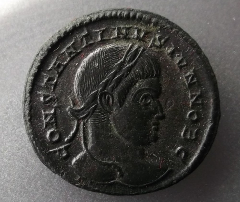 CONSTANTIN II Né en février 316 ap. J.-C., Arles Date de décès : avril 340 ap. J.-C. La Tétrarchie ( 284 à 337 )