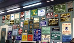 PLAQUES EMAILLEES ET AUTRES OBJETS "ASSURANCE"