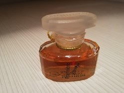 MINIATURES DE PARFUM SANS BOITE C