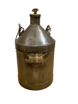 Burettes et bidons