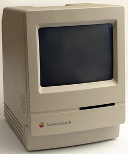 Macintosh Classic II 68030