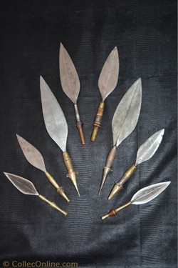Épées courtes droites africaine