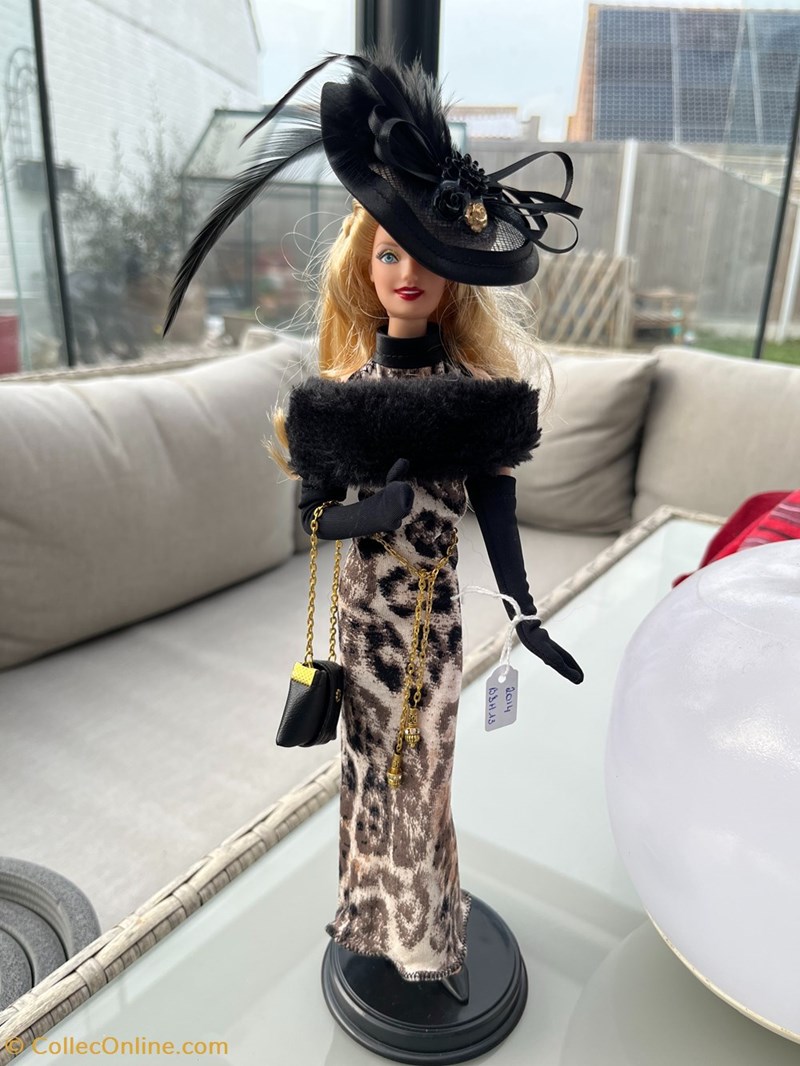 Barbie robe noir