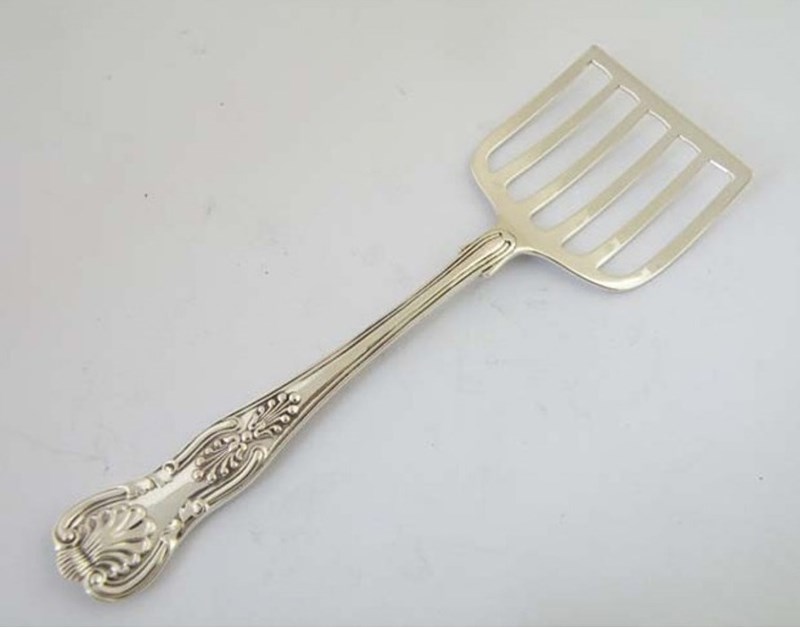 fourchette argent sardines